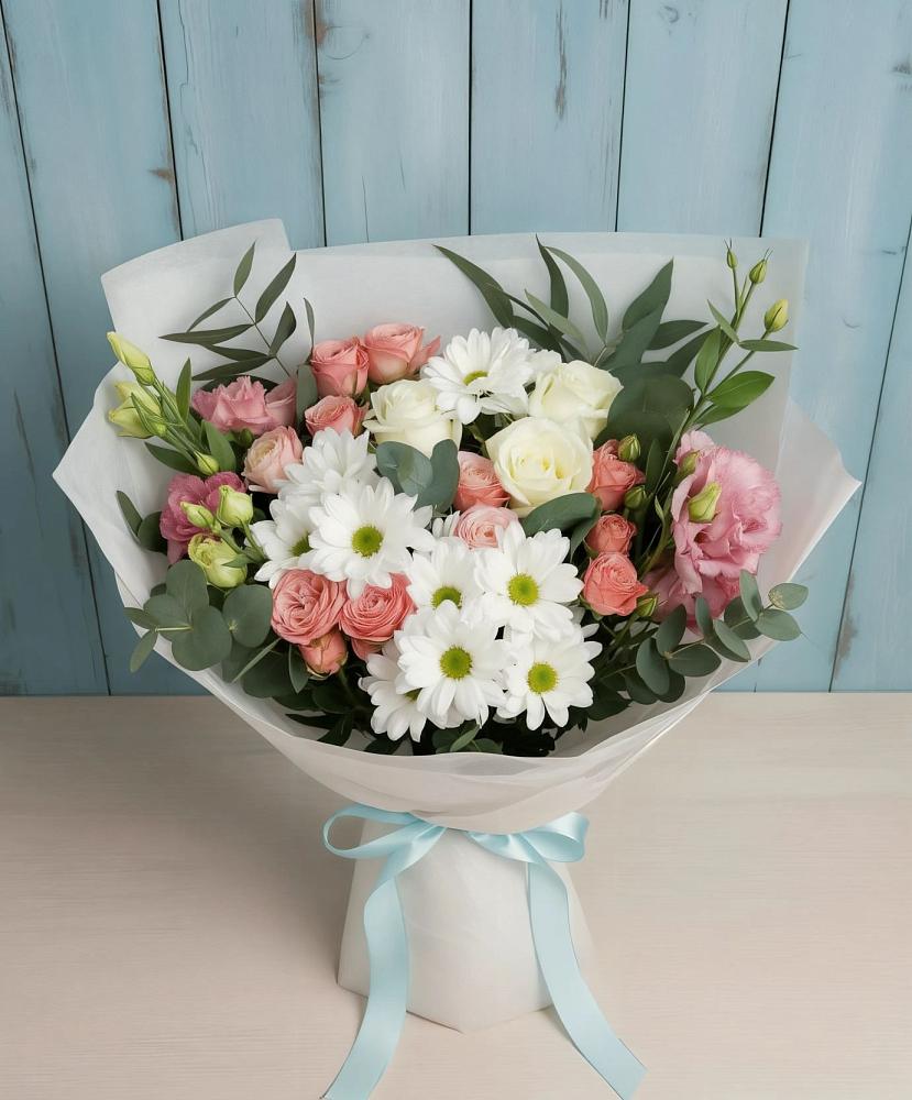 Букет цветов из: Розы, Лизиантусы и Хризантемы в Суворовское Краснодарский край