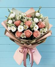 Букет цветов из:  Розы, Альстромерии и Лизиантусы #REPLACE_PRED# Суворовское Краснодарский край