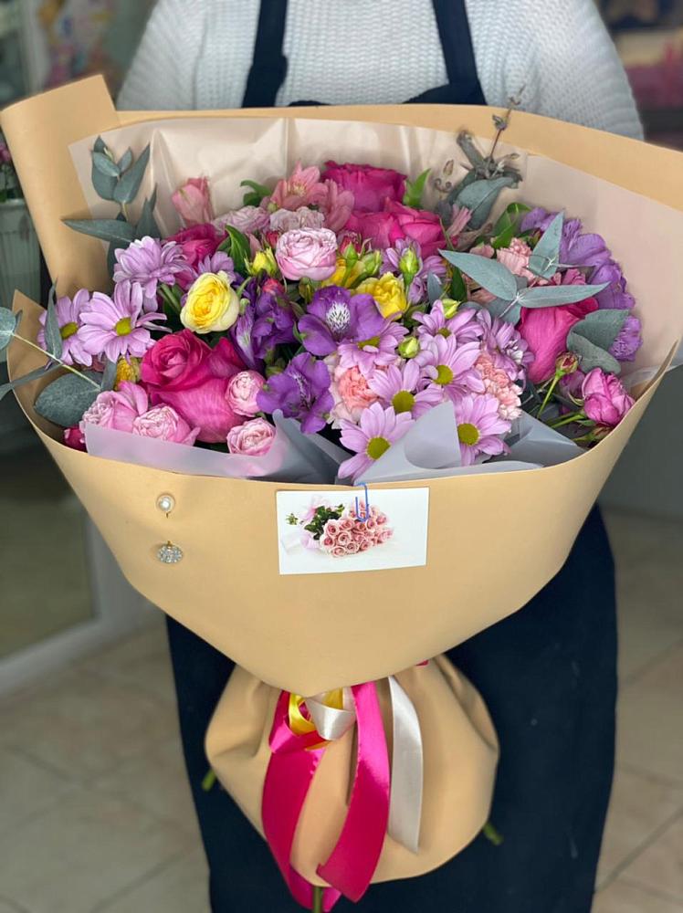 Букет цветов из: Хризантемы, Гвоздики и Альстромерии в Суворовское Краснодарский край