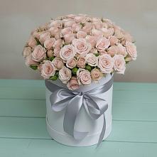 Цветочная композиция из Розы в шляпной коробке в Суворовское Краснодарский край