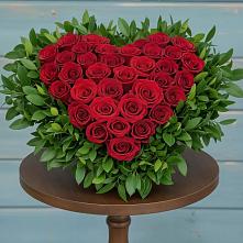 Цветочная композиция из Розы в виде сердца в Суворовское Краснодарский край