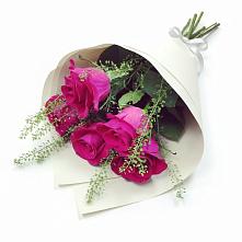 Букет цветов из:  Розы в Суворовское Краснодарский край