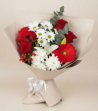 Букет цветов из:  Розы, Хризантемы, Герберы и Лилии в Суворовское Краснодарский край