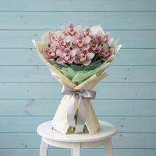 Букет цветов из:  Орхидеи и Розы в Суворовское Краснодарский край