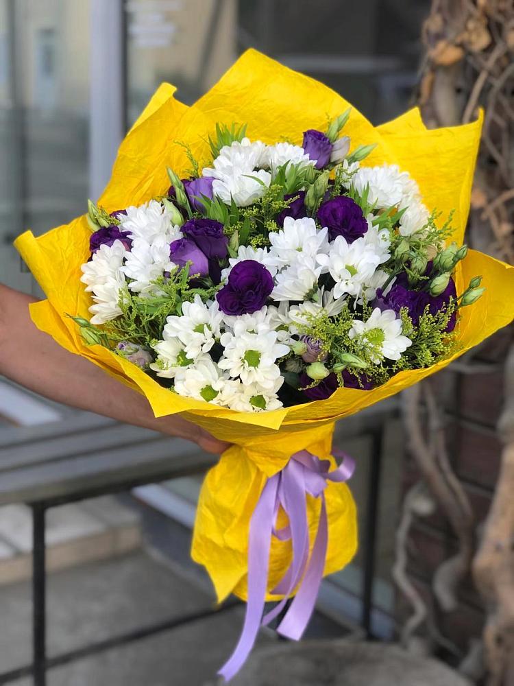 Букет цветов из: Ирисы, Хризантемы и Ромашки в Суворовское Краснодарский край