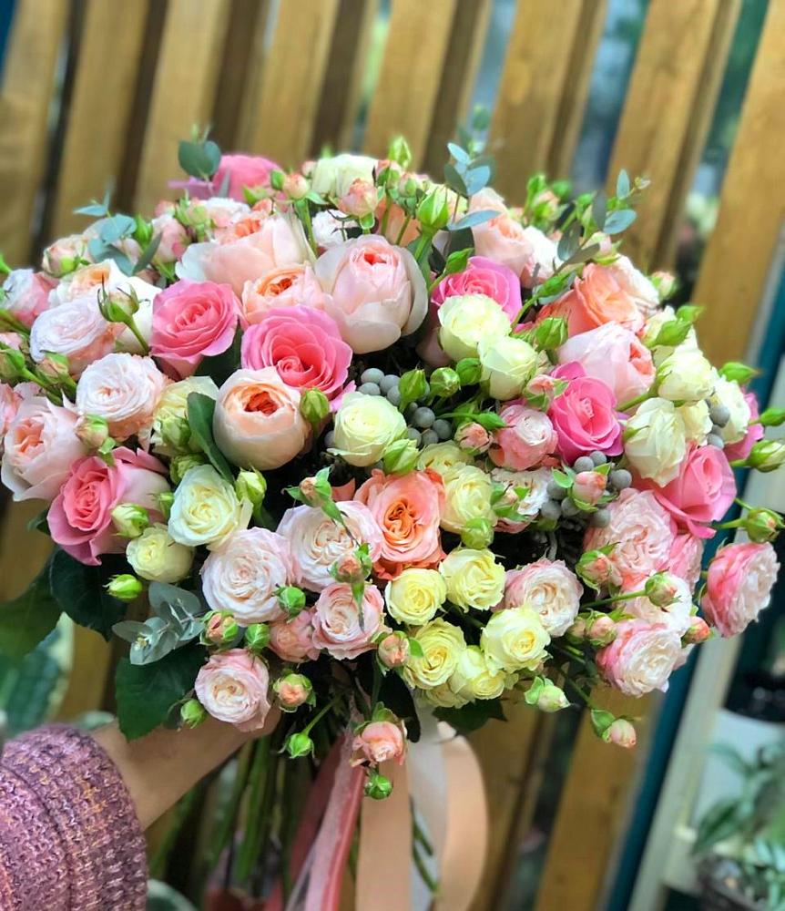 Букет цветов из: Розы в Суворовское Краснодарский край