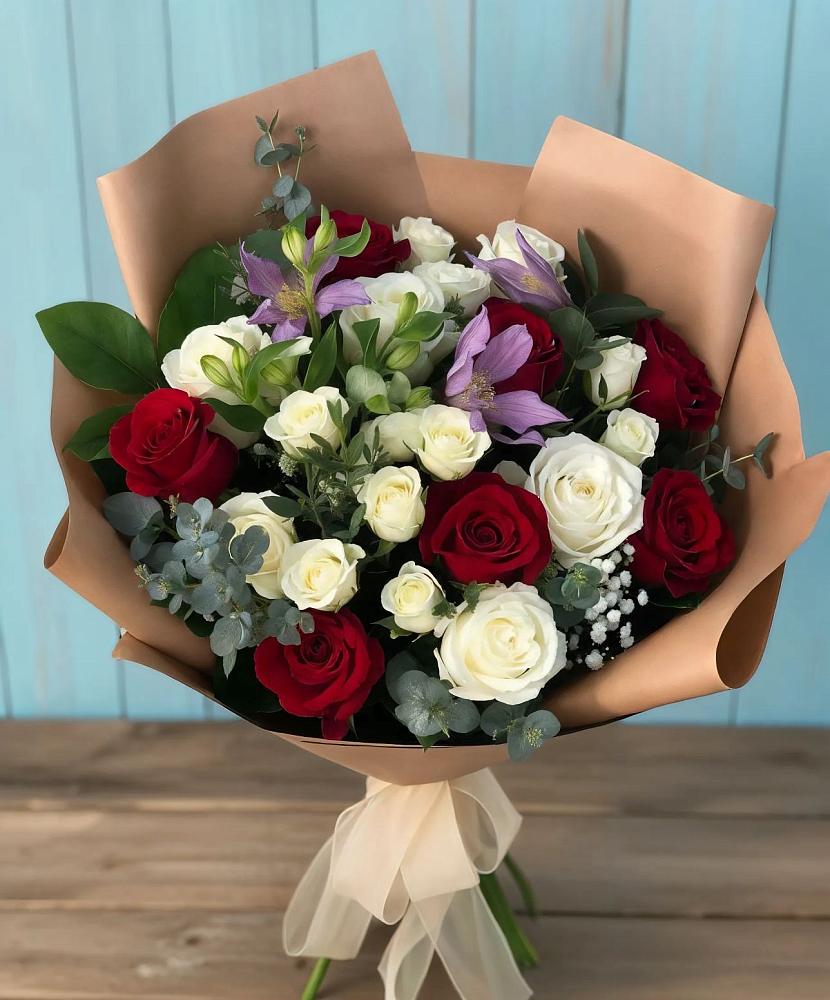 Букет цветов из: Розы и Альстромерии в Суворовское Краснодарский край