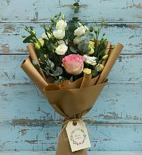 Букет цветов из:  Розы и Лизиантусы в Суворовское Краснодарский край