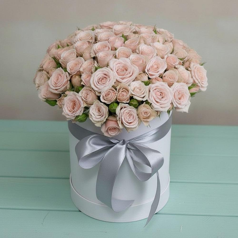 Цветочная композиция из Розы в шляпной коробке в Суворовское Краснодарский край